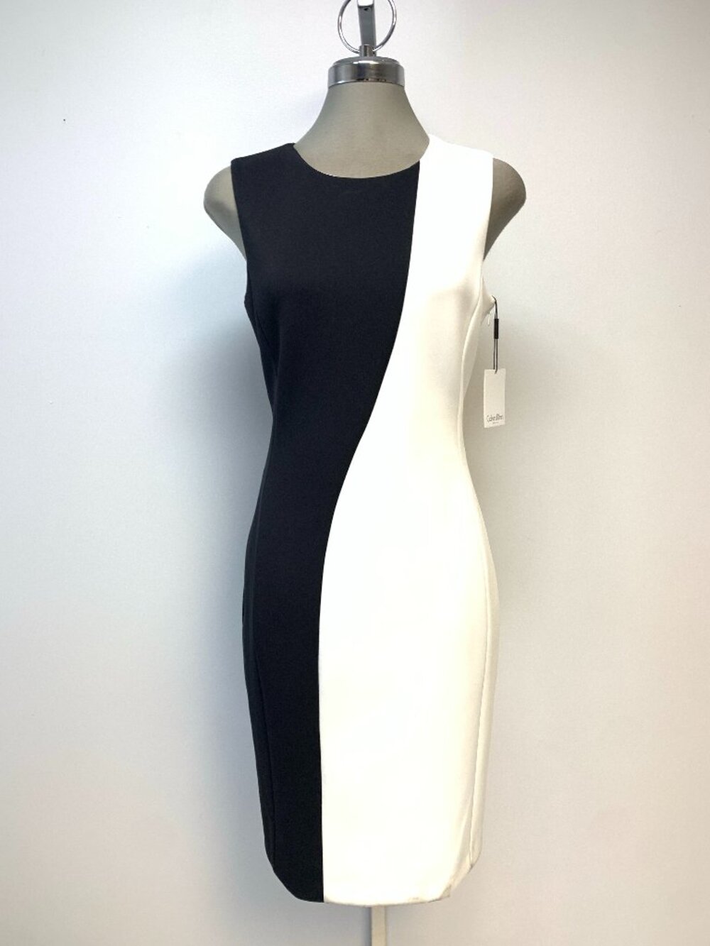 New CALVIN KLEIN Dress size 12